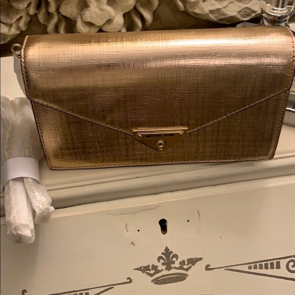 NWT Michael Kors Envelope Clutch/Crossbody - Picture 7 of 16